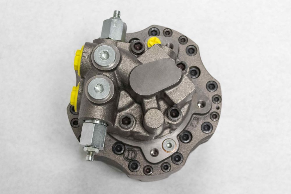 brush cutter severe duty piston motor 250cc with high pressure seal and integrated reliefs