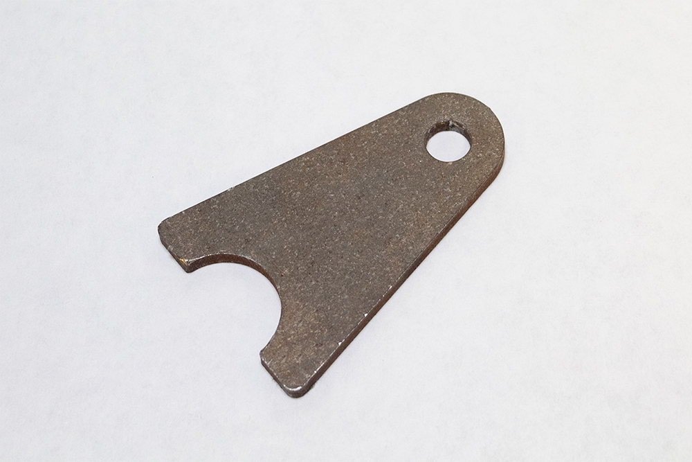 log grapple pin retainer tab