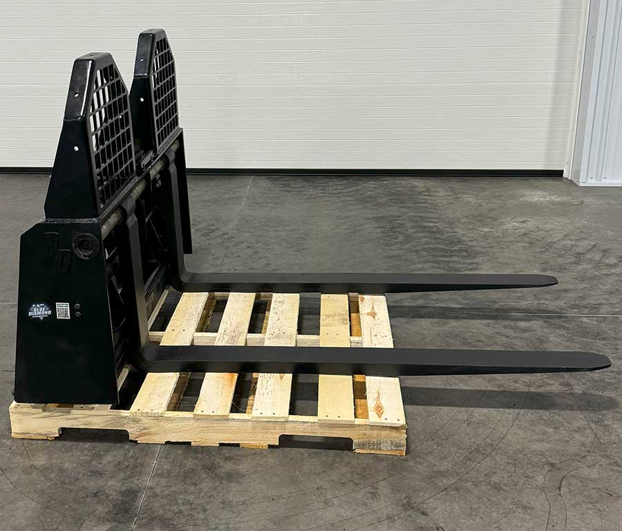 brand new blue diamond severe duty hydraulically adjusting pallet forks with 60" tines